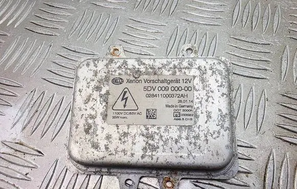 Land Rover Range Rover L322 Headlight ballast module Xenon 5DV00900000