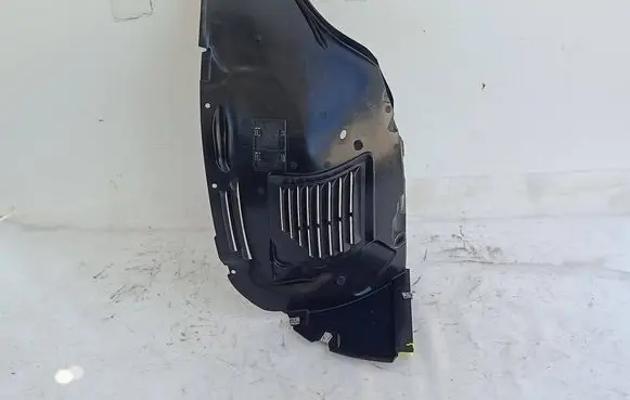 Mercedes-Benz GLS X167 Front wheel arch liner splash guards A1676901010