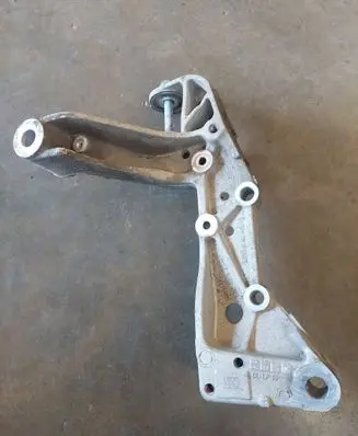 Volkswagen Jetta V Front lower control arm/wishbone 1k0199295f