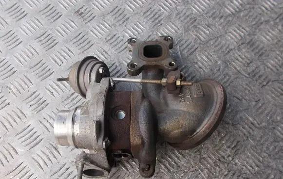 Ford Focus Turbo H6BG6K682AC