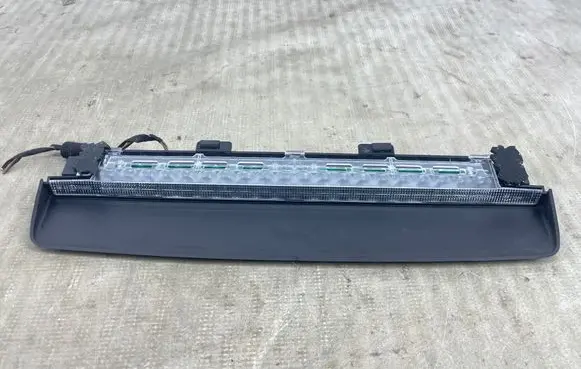 BMW M5 Third/center stoplight 7230799 7230801