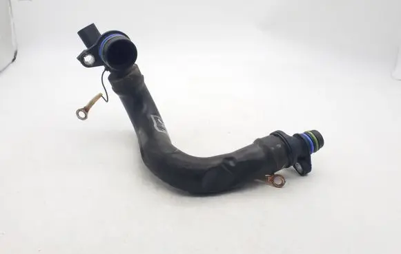 Volkswagen Jetta VI Air intake duct part 04E103202E