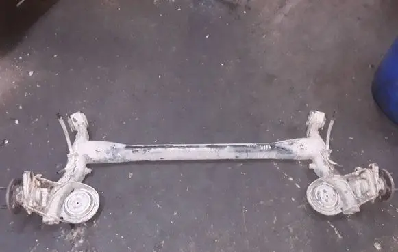 Hyundai i10 Rear axle beam 