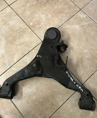 Nissan Navara D40 Front lower control arm/wishbone