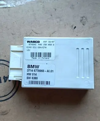 BMW X5 E70 Air suspension control unit module (rear) 37146778966 6778966