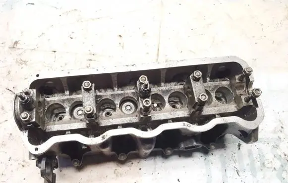 Volkswagen PASSAT B5 Engine head 028103373n