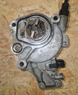 Mitsubishi Outlander Vacuum pump D1711C2