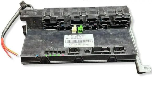 Mercedes-Benz SLK R171 Fuse module 1715451301 5DK00855412