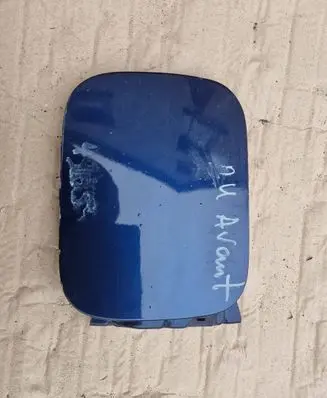 Audi A4 S4 B5 8D Fuel tank cap lock 