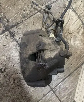 Opel Zafira A Front brake caliper