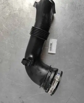 Air intake hose/pipe