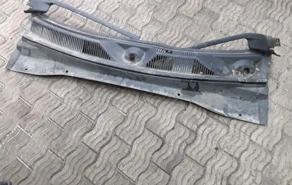 Dodge Nitro Wiper trim 55157159AG