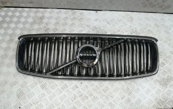 Volvo XC90 Front bumper upper radiator grill 31425935 31425095