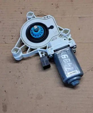 Audi e-tron Front door window regulator motor 4K0959801 C28129101 20043025073