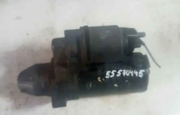 Opel Corsa D Starter motor 55570445