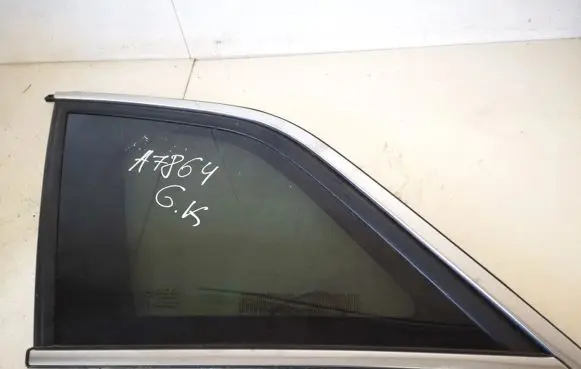 Opel Antara Rear side window 96660068