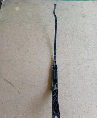 Volvo S40, V40 Front wiper blade arm 123332