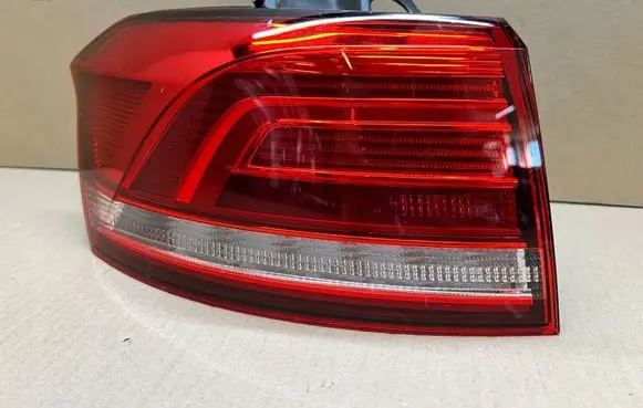Volkswagen PASSAT B8 Rear/tail lights 3G9945095D