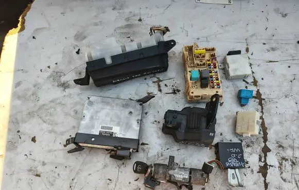 Toyota Avensis Verso Engine control unit/module ECU 8966105630