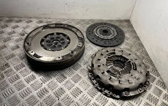 BMW 3 GT F34 Clutch set kit 1240523 3240638 4150477