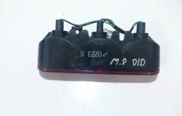 Mitsubishi Pajero Third/center stoplight p0223