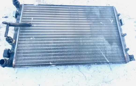 Volkswagen Fox Coolant radiator 6qe121253a
