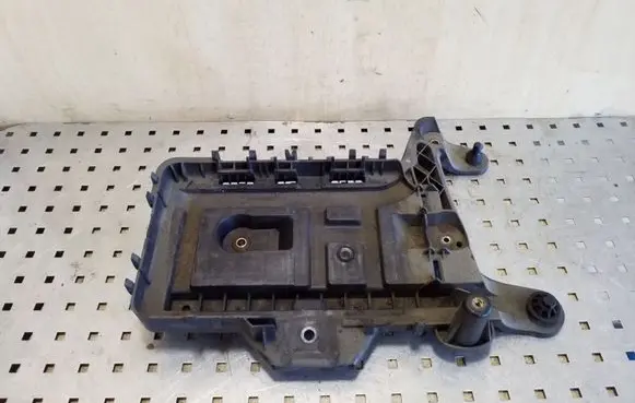 Skoda Superb B6 (3T) Battery tray 1K0915333