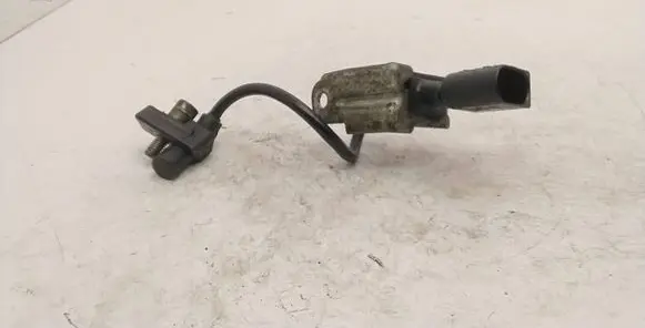 BMW 5 E60 E61 Crankshaft position sensor 0281002