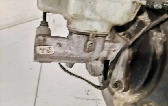 Skoda Octavia Mk2 (1Z) Master brake cylinder 1k0945459c