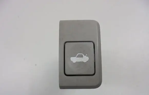 KIA Cerato Tailgate/boot open switch button 