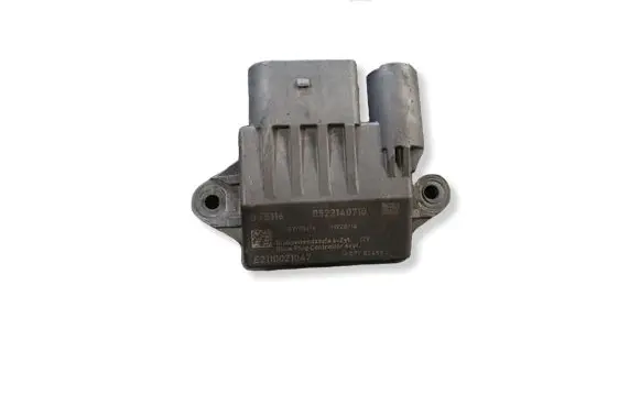 Mercedes-Benz E W212 Glow plug pre-heat relay 0522140710