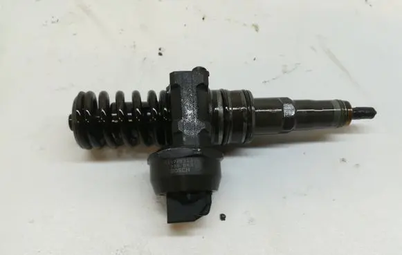 Skoda Octavia Mk2 (1Z) Fuel injector 0414720313