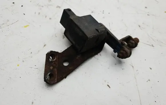 Headlight level adjustment motor