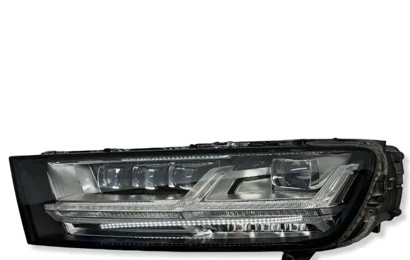 Audi Q7 4M Headlight/headlamp 4M0941035