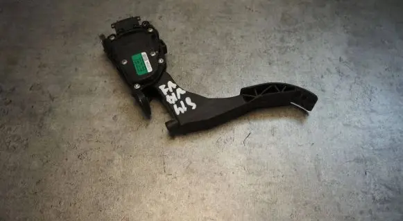 Skoda Fabia Mk1 (6Y) Accelerator throttle pedal 6Q1721503C