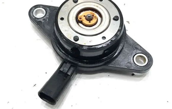 Audi Q3 F3 Camshaft position sensor 04E906423C