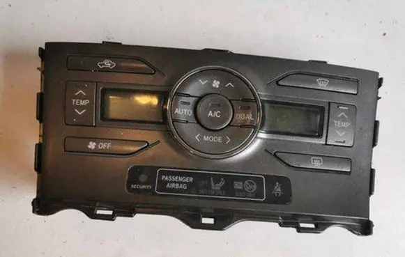Toyota Auris 150 Climate control unit 5590002220B