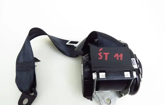 Volvo S60 Middle seatbelt (rear) 31462770