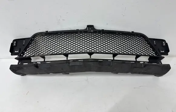 Mercedes-Benz A W176 Front bumper lower grill A1768850922