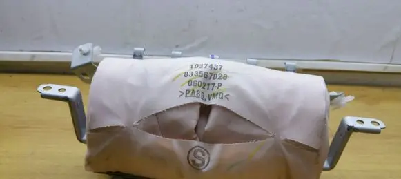 Lexus IS 220D-250-350 Passenger airbag 1037437 8333567028