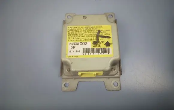 Mitsubishi Pajero Airbag control unit/module MR530002 X6T41781