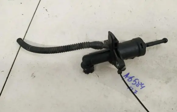 Skoda Fabia Mk1 (6Y) Clutch master cylinder