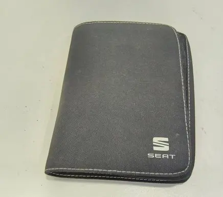 Seat Leon (5F) Owners service history hand book 