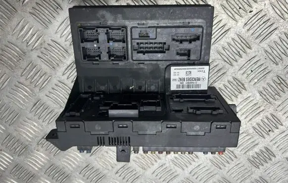 Mercedes-Benz E W211 Comfort/convenience module 2115453901