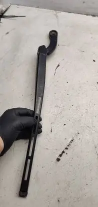 Audi A4 S4 B7 8E 8H Front wiper blade arm 8e1955407C