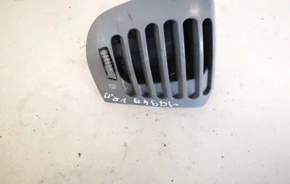 Peugeot 806 Dash center air vent grill 1471017077