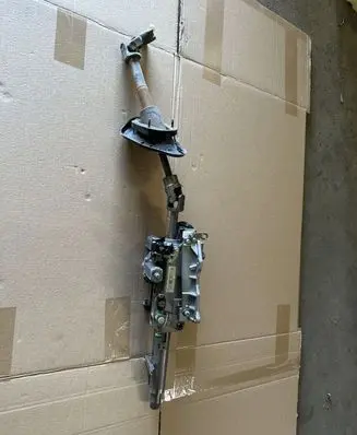 Steering wheel axle set