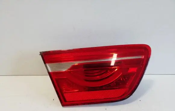 Jaguar XE Tailgate rear/tail lights 5HK266SAE
