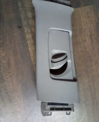 Toyota Verso Seat belt trim 624200F010