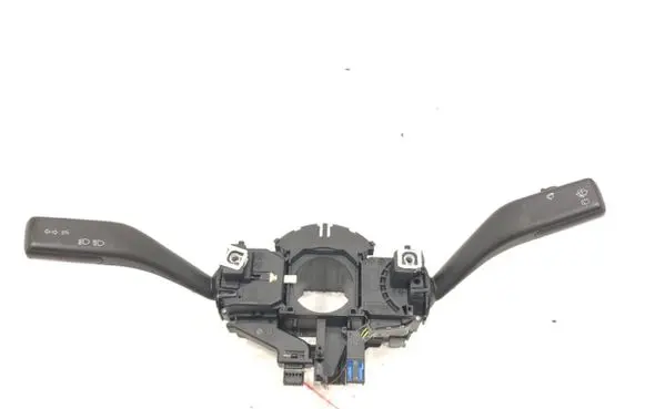 Wiper turn signal indicator stalk/switch